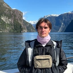 Riley, tutor offering online and in-person lessons at KIS Academics