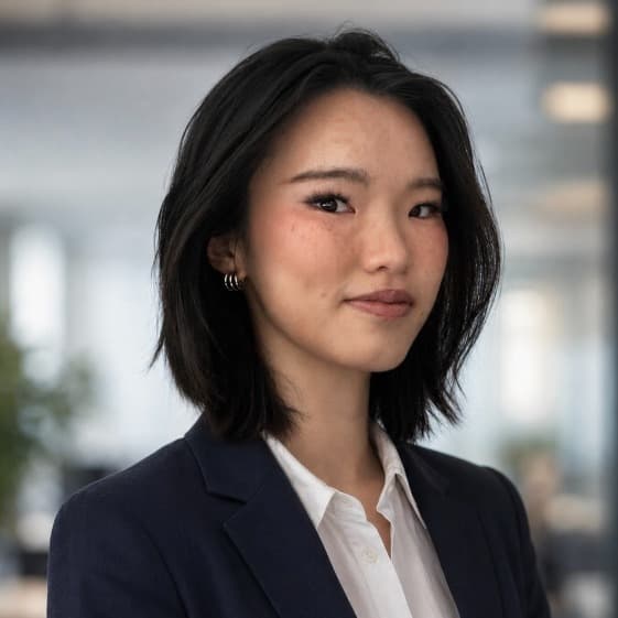Isabella, tutor offering online and in-person lessons at KIS Academics