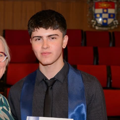 Tomas, tutor offering online and in-person lessons at KIS Academics