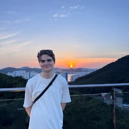 Angus, tutor offering online and in-person lessons at KIS Academics